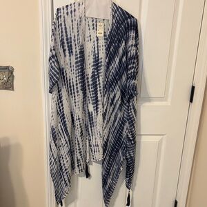Mudd Navy and White Tie-Dye Kimono